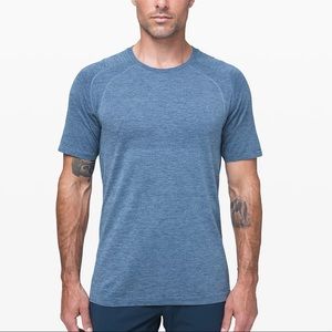 Lululemon Men’s metal tech vent tee